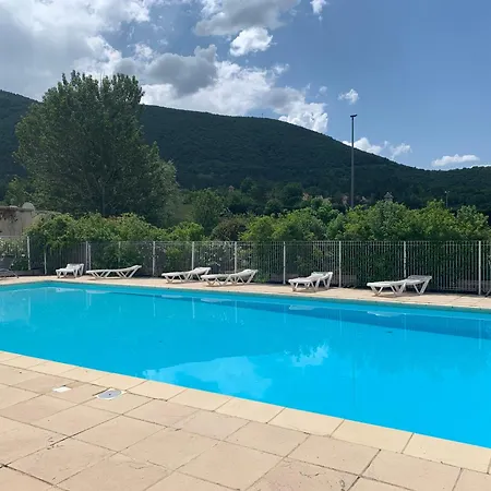 Hameau Des Sources, Fontaine De La Justice Montbrun-les-Bains